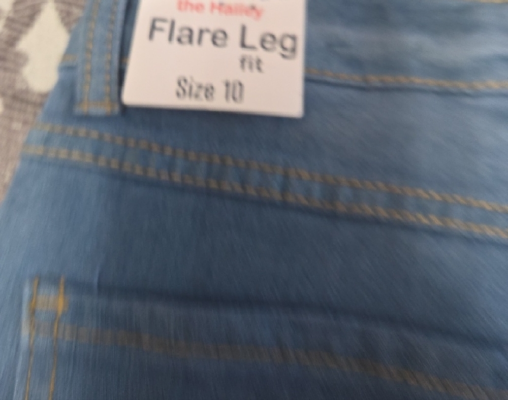 Wallflower Girls's Size 10 Light Blue Floral Flare Jeans - Picture 11 of 11